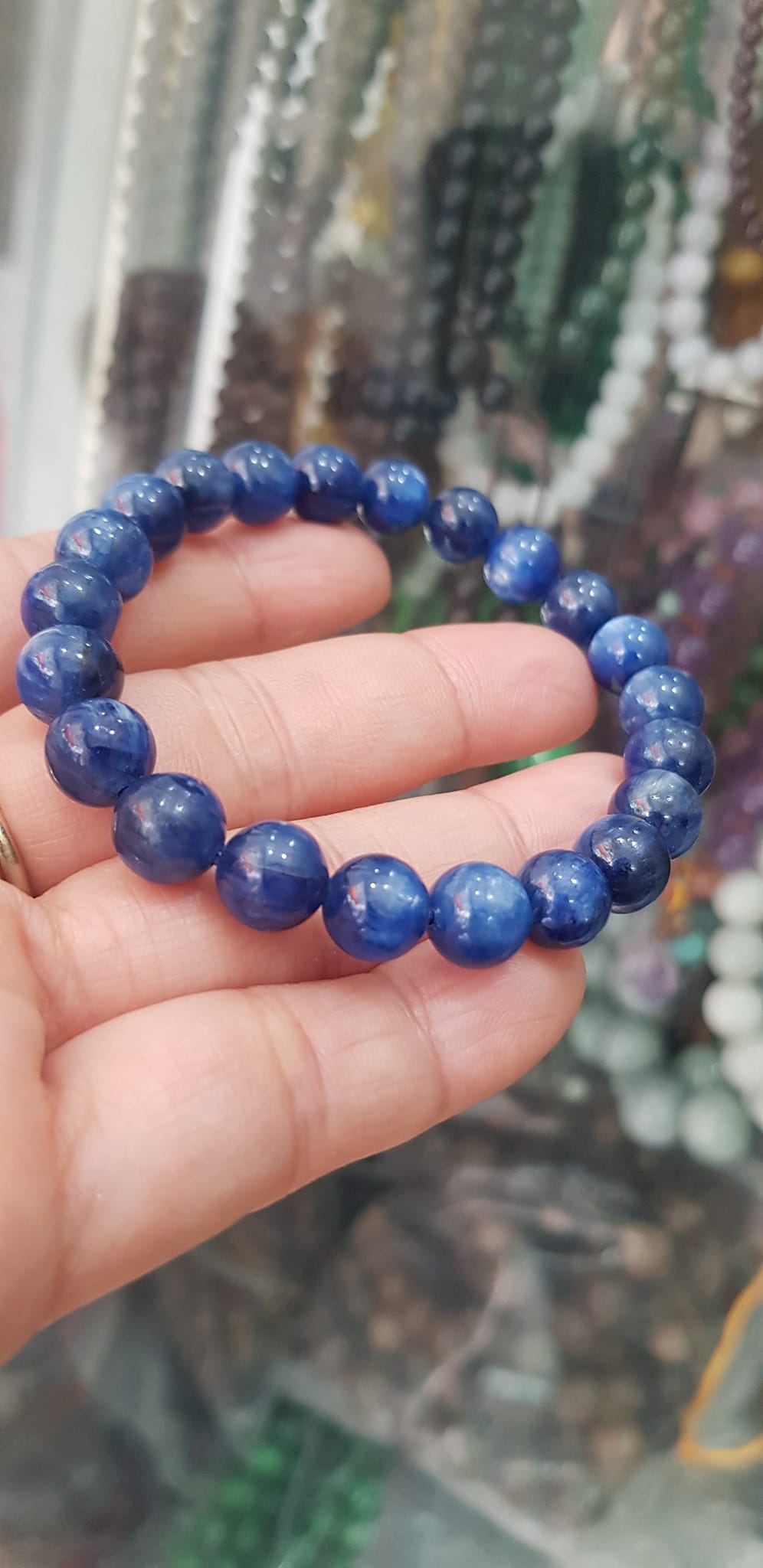 Vòng tay nữ đá  kyanite tự nhiên cao cấp hay đá Sapphire nước xanh dương Đậm bóng đẹp 8,5mm nữ mệnh Thủy mệnh Mộc đeo ạ