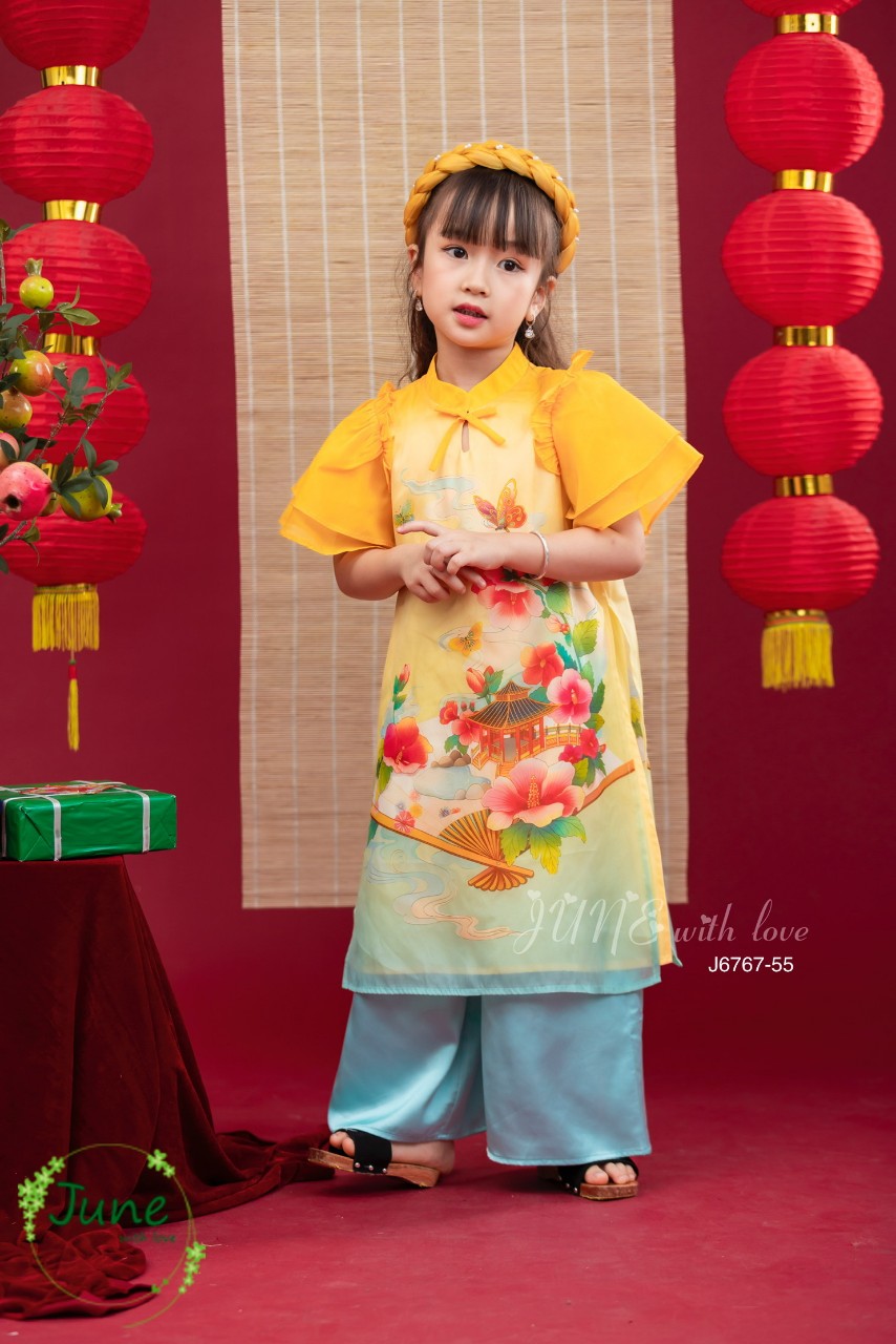 Áo dài cách tân bé gái, Set áo dài tết cho bé 1-10 tuổi màu vàng in hoa vải tơ hàng thiết kế điệu đà thời trang