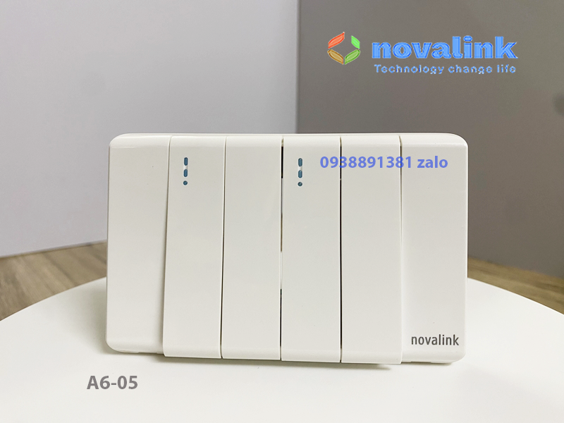 Công tắc tràn viền A6-04 Novalink chính hãng, chất liệu nhựa chống cháy, khung nhôm cao cấp. Có xuất hóa đơn VAT