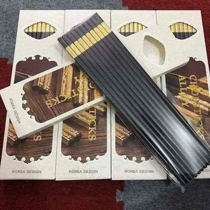 Đũa nhật cao cấp chống trượt kháng khuẩn hộp 10 đôi đũa mạ vàng chịu nhiệt chống nấm mốc bền màu MiibooShi SL1399