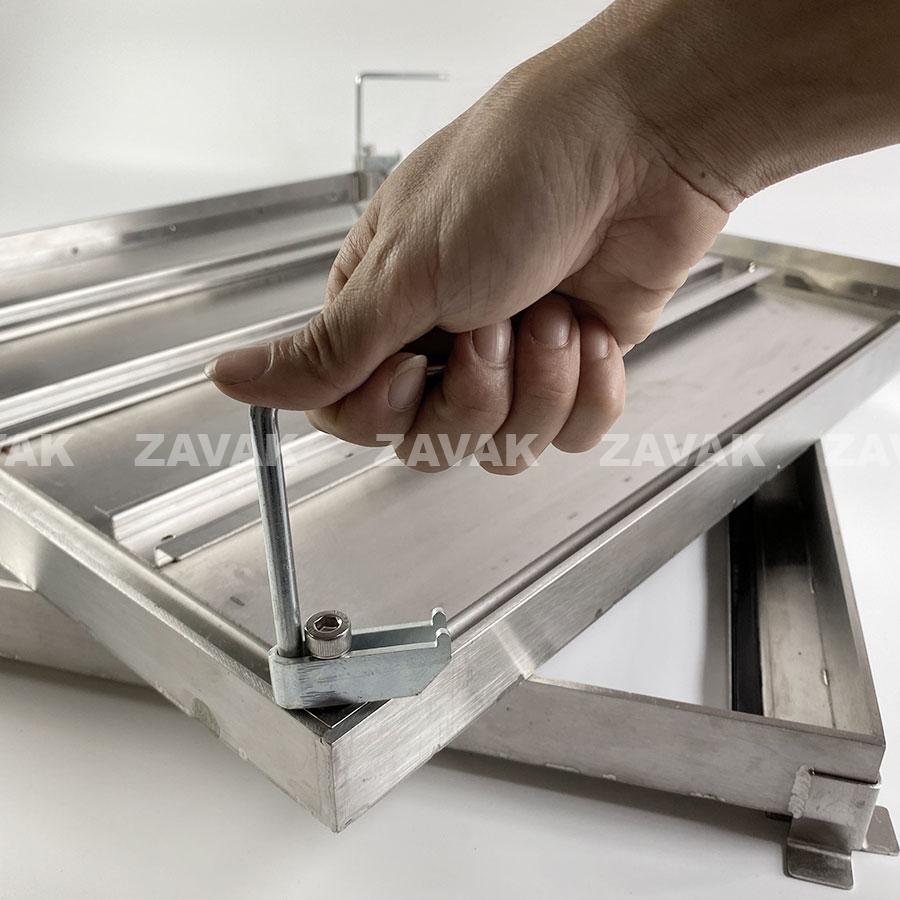 Nắp bể ngầm Zavak MHE-50 KT50x50cm, chống nước, ngăn mùi, lát gạch 1.2 cm, chịu tải xe 1.5 tấn, inox 304