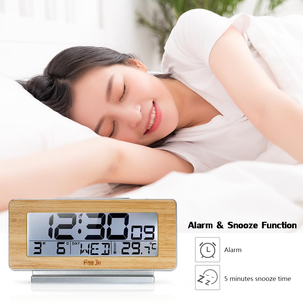 Đồng hồ có đèn nền đa chức năng, báo thức, nhiệt kế,..
