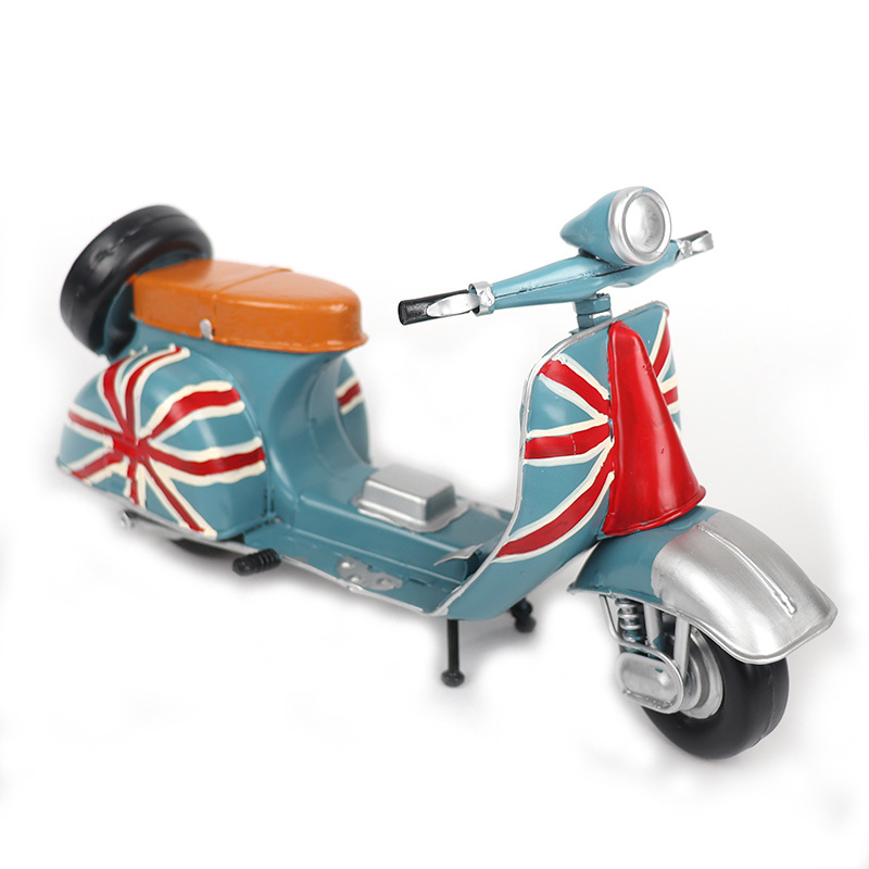 Mô Hình Xe Vespa Cổ Lá Cờ - Trang Trí Nghệ Thuật Vintage, Trang Trí Để Bàn, Kệ Tủ