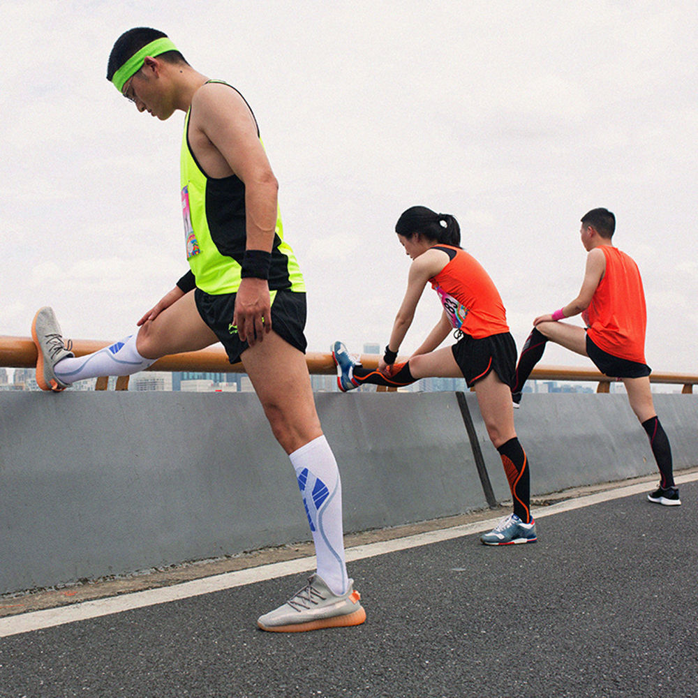 Vớ thể thao chuyên nghiệp ngoài trời thoáng khí nhanh khô cho nam và nữ