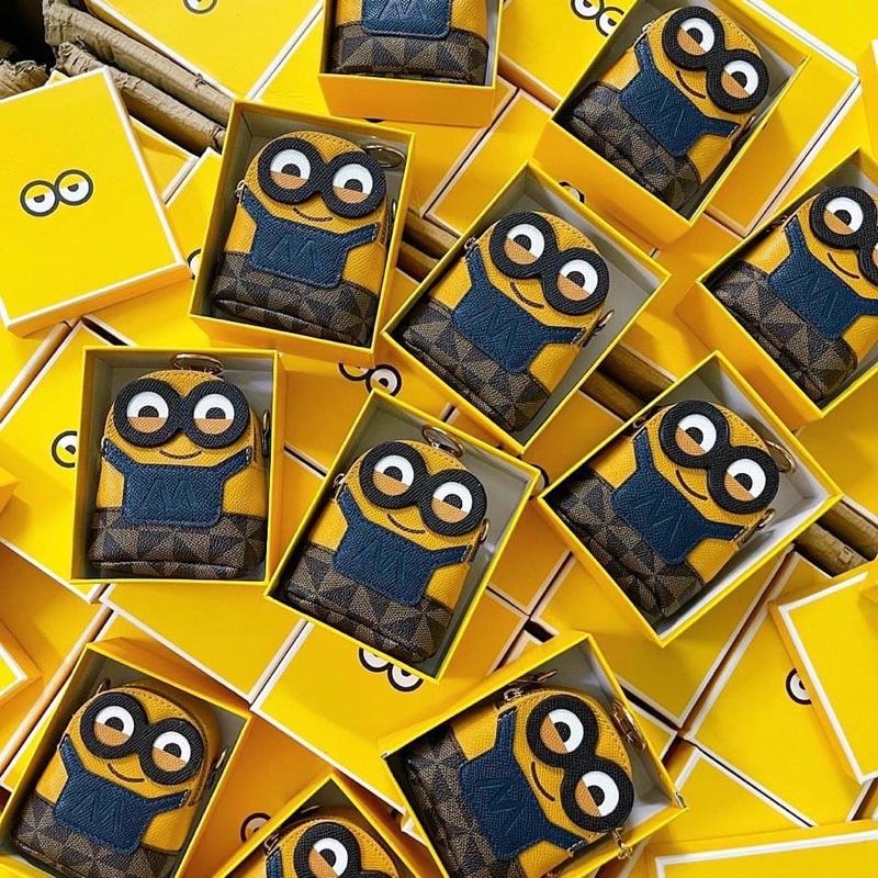 Túi đeo chéo Minion dễ thương cho bé KÈM HỘP xịn xò - Túi mini nữ đeo chéo hình minion đựng son, chìa khoá đi chơi, cafe