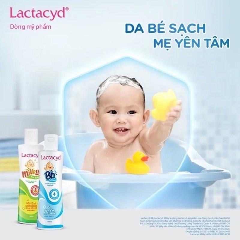 LACTACYD BB-SỮA TẮM RÔM SẢY CHO BÉ