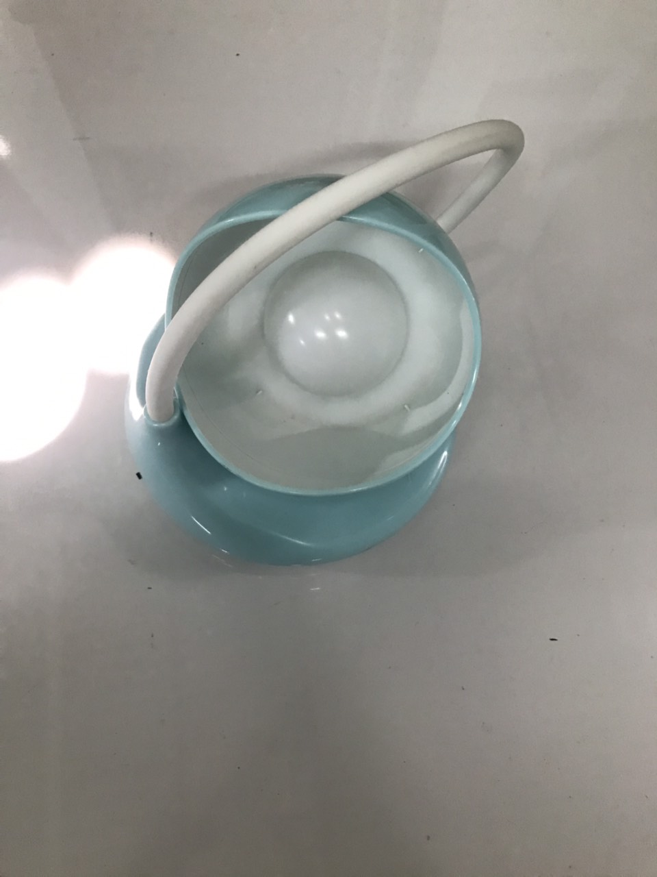 Đèn học cảm biến, tích điện chống cận thị Hình hoa Tulip bảo vệ mắt cho bé