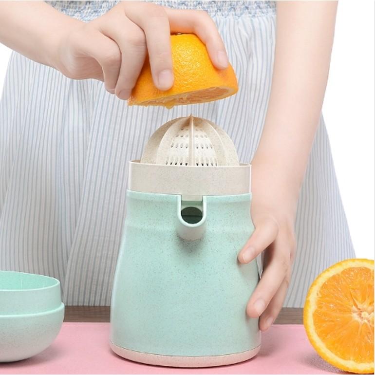 Dụng cụ vắt cam làm từ lúa mạch