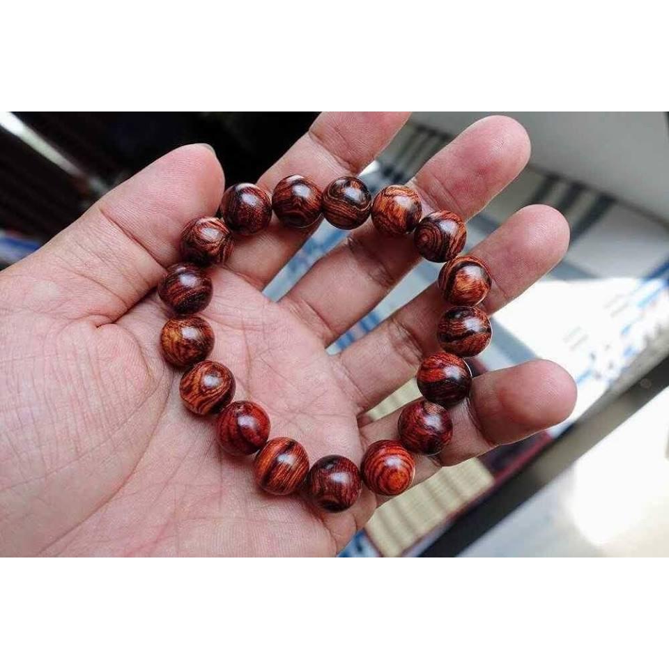 Vòng tay gỗ sưa dây loại 10 ly