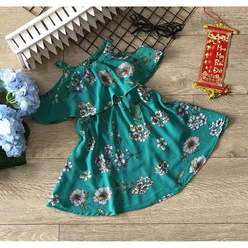 Đầm voan cổ yếm