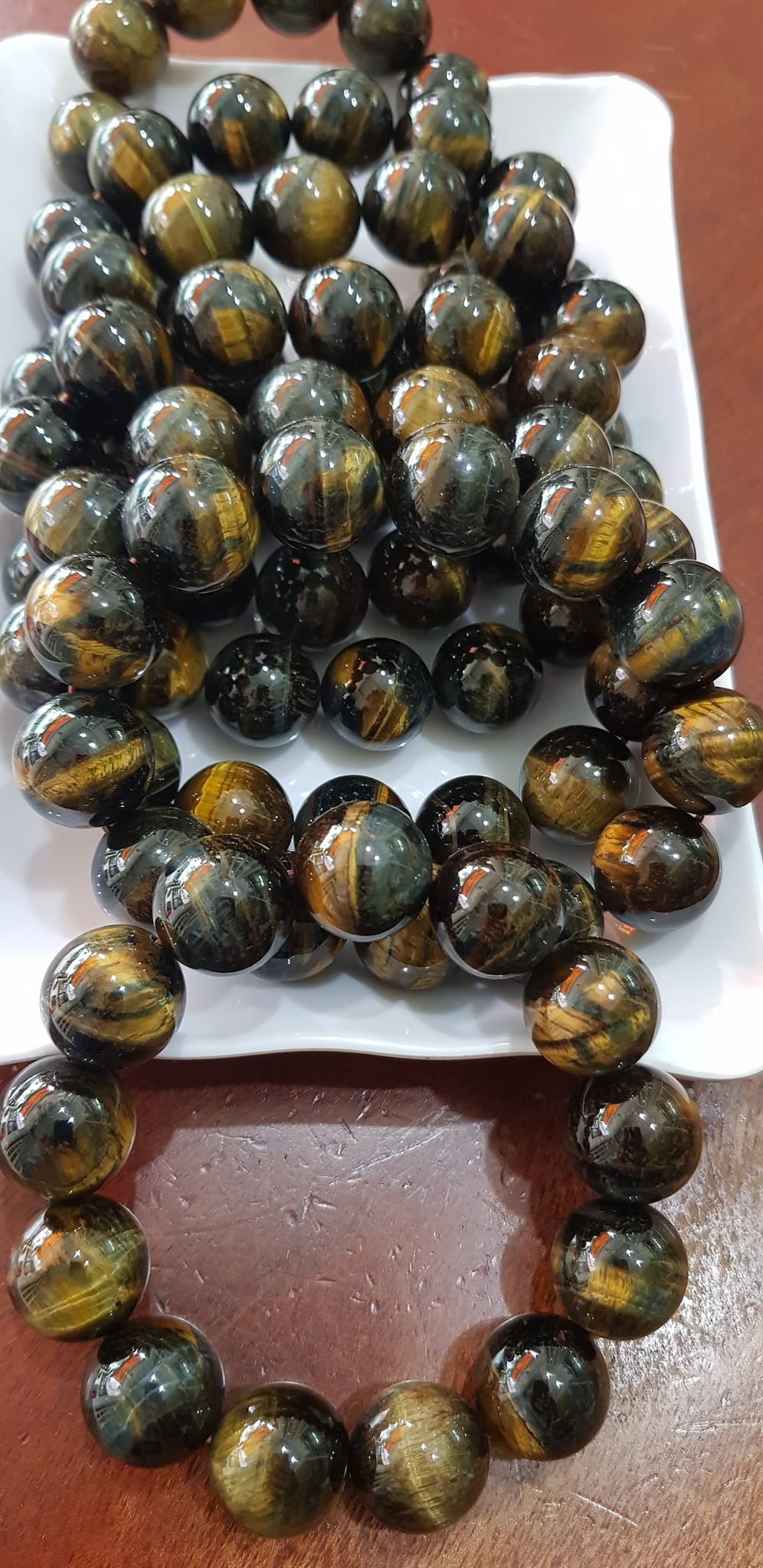 Vòng đeo Tay Nam ĐÁ MẮT HỔ Vàng Xanh tự nhiên size hạt 16mm 13 Viên Nam Mệnh THUỶ Mệnh Mộc đeo Vòng hợp phong thủy làm ăn, kinh doanh tốt đẹp phát đạt tốt sức khỏe ạ