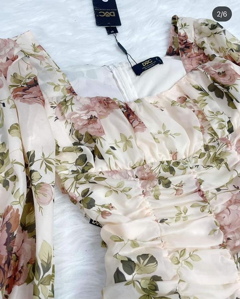 Váy hoa cổ vuông tay bồng sz M chất voan hai lớp rất đẹp