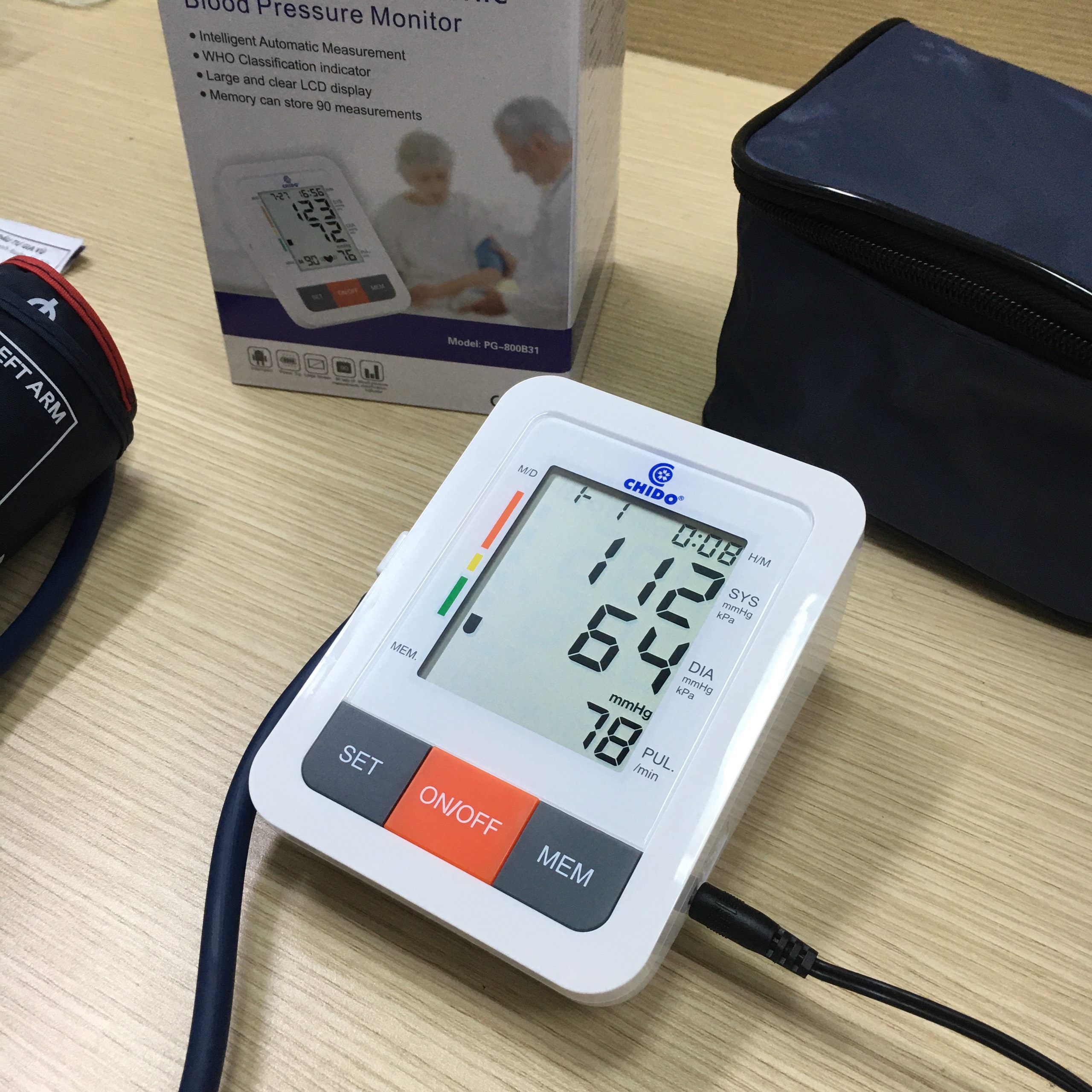 Máy đo huyết áp điện tử bắp tay tự động Chido