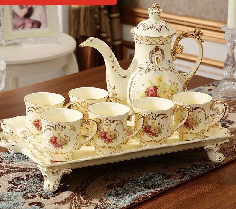 Bộ bình trà sứ phong cách hoàng gia cổ điển màu trắng ngà họa tiết hoa hồng
