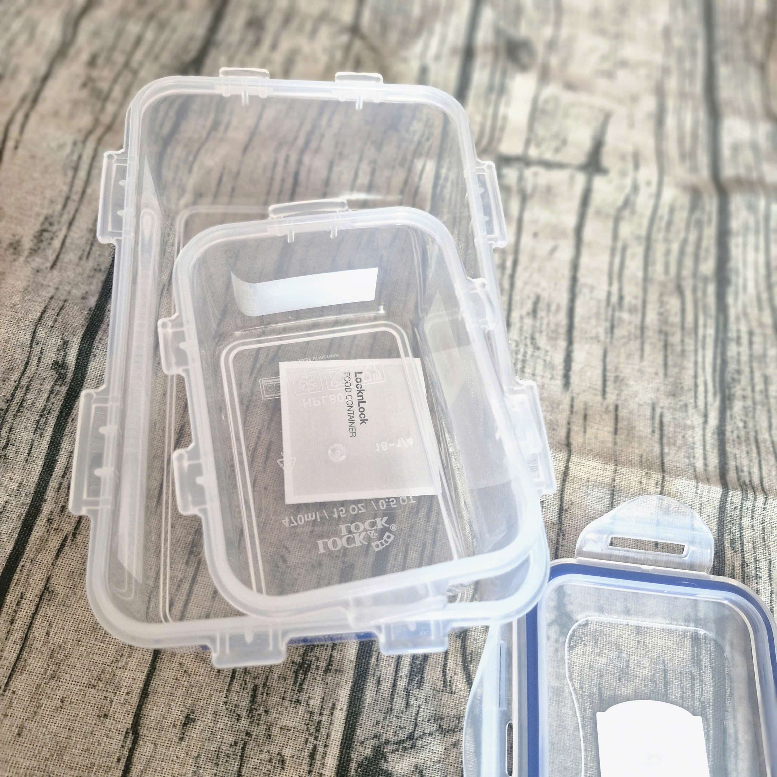 Bộ 3 Hộp Nhựa Classic Lock&Lock Hình Chữ Nhật Khóa 4 Cạnh Kín Hơi (1 Hộp 1L và 2 Hộp 470ml)