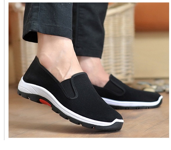 Giày nam slip on vải trơn SM028