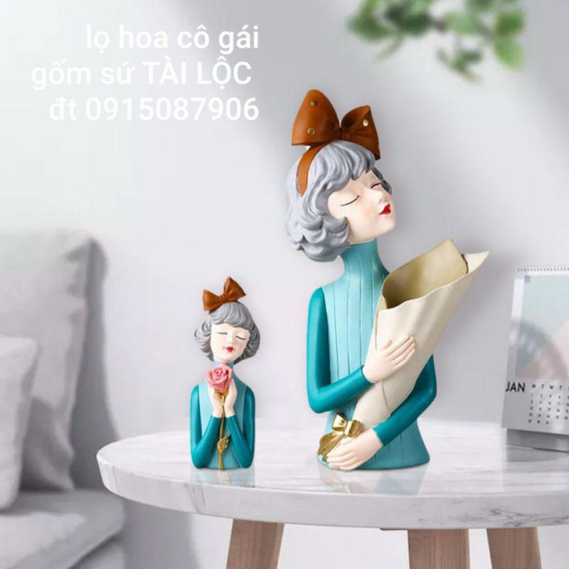 Lọ hoa cô gái