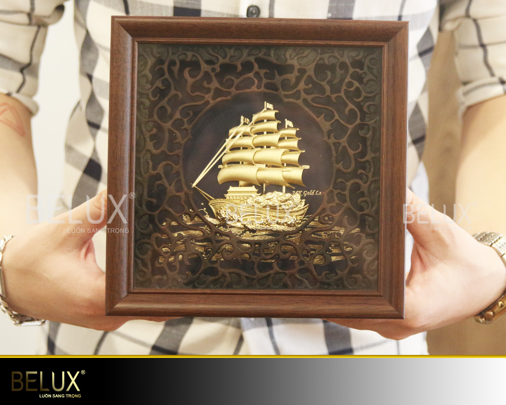 Tranh thuận buồm xuôi gió dát vàng 24k 20×20 cm