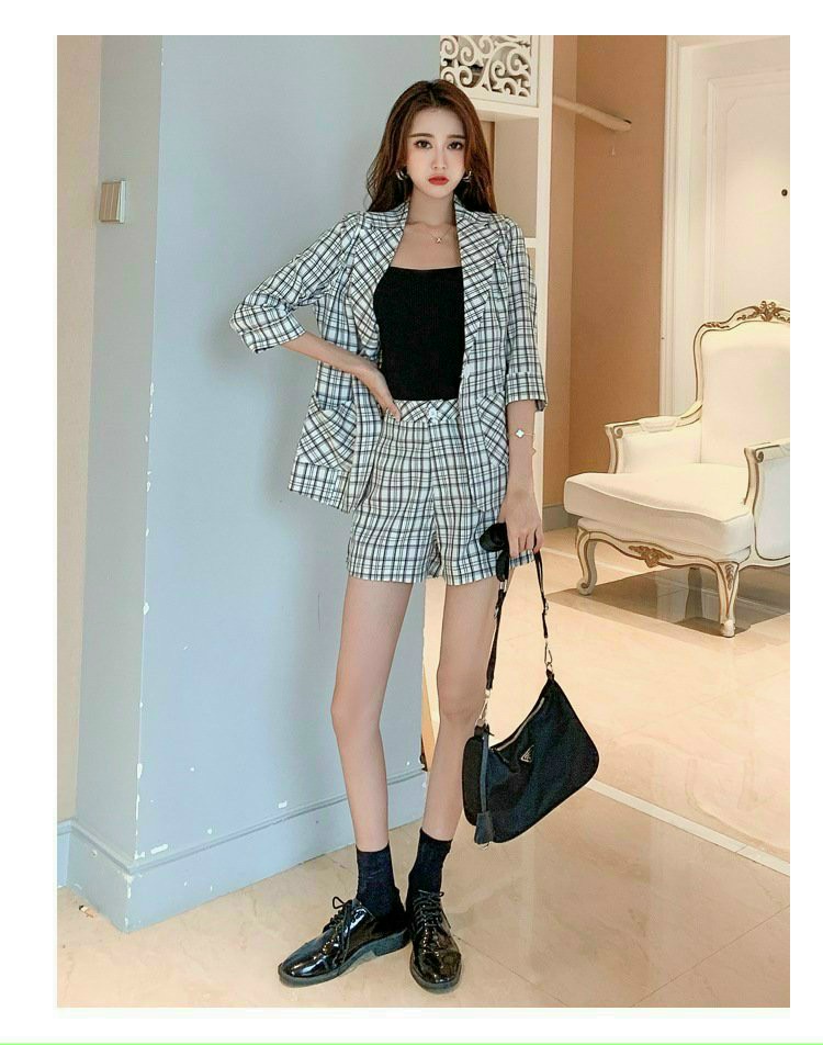 Bộ vest Caro lụa quần short