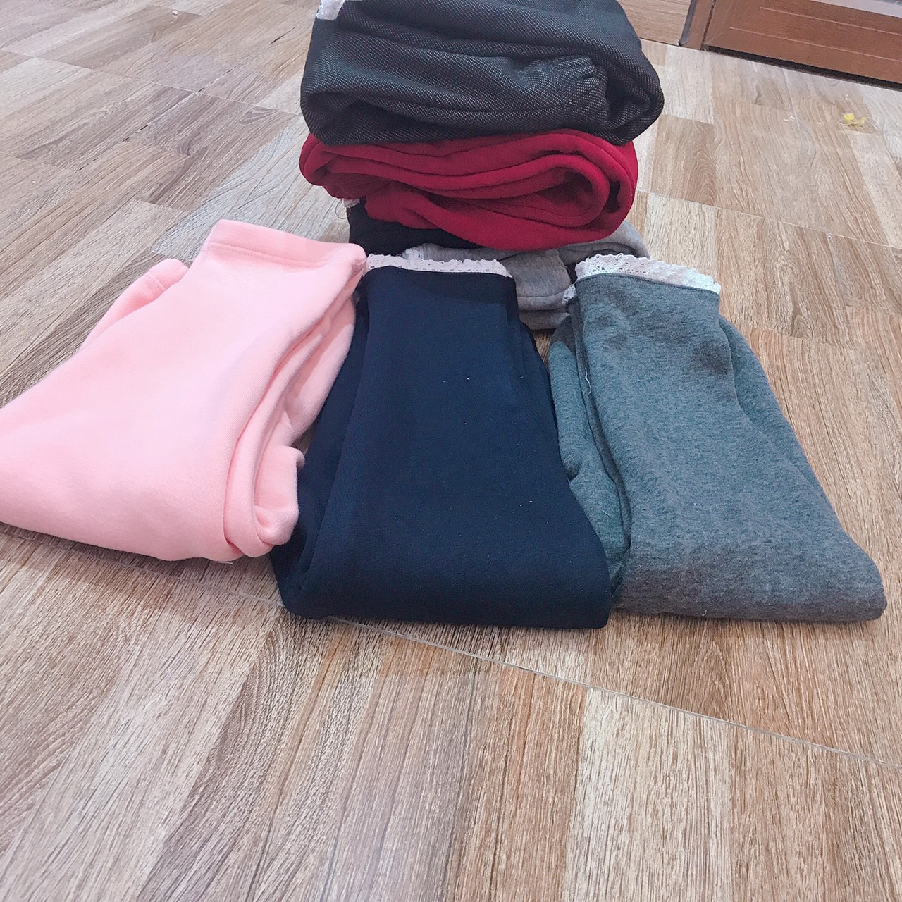 COMBO 2 QUẦN LEGGING LÓT LÔNG CHO BÉ GÁI TỪ 13 KG ĐẾN 18 KG CHẤT DẦY DẶN CO GIÃN TỐT