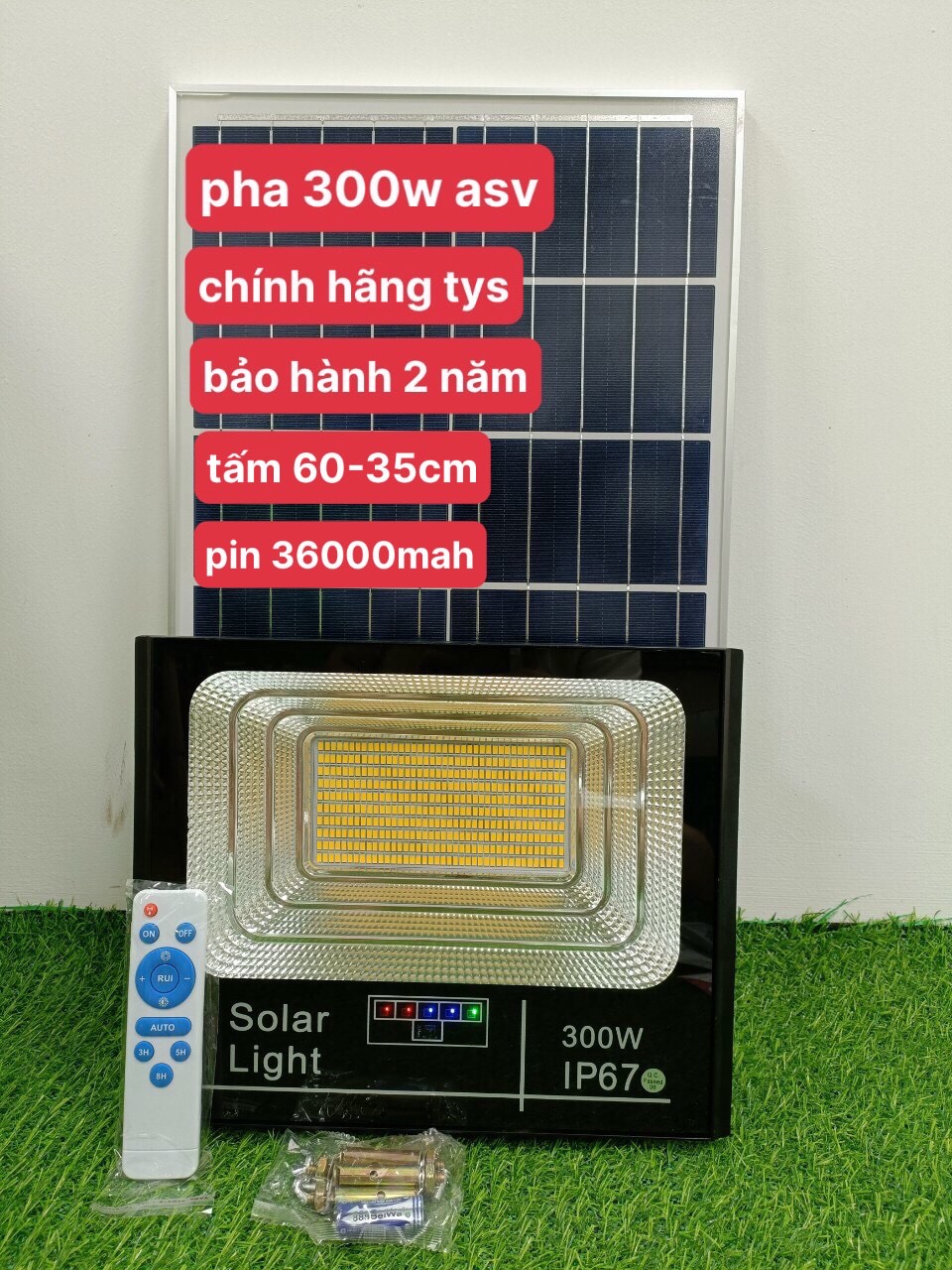 Đèn pha năng lượng mặt trời 200W ánh sáng vàng ( GIÁ KHO )