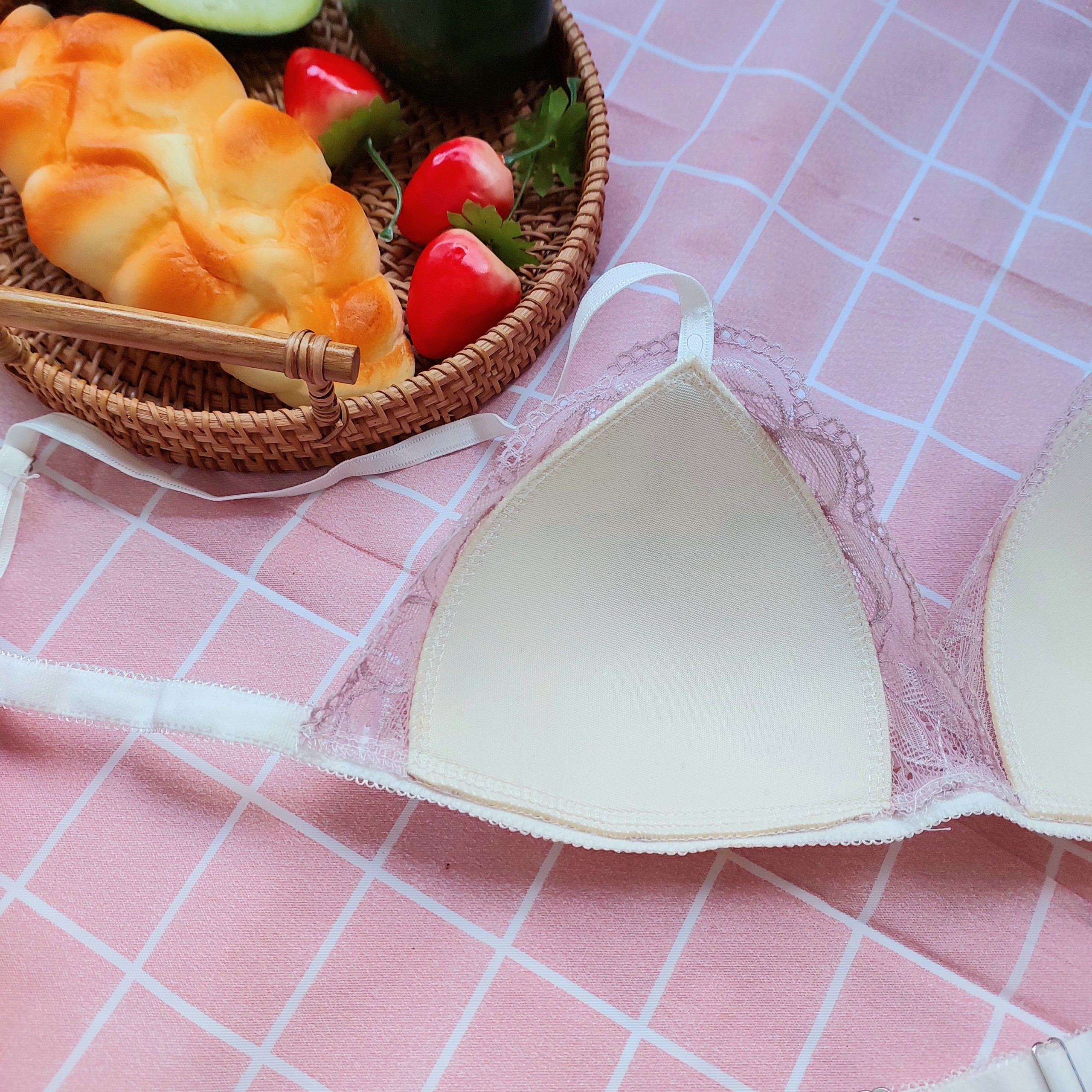 Bộ đồ lót ren bralette không gọng mút mỏng màu tím pastel siêu đẹp