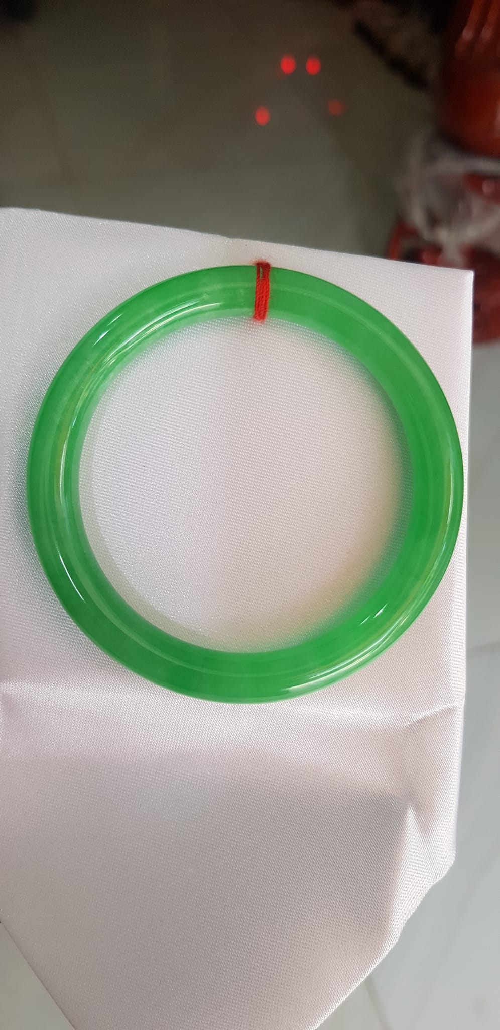 Vòng tay nữ đá cẩm thạch Ngọc Đẹp Lý A 54mm x cọng 8mm Màu Xanh lý tươi sáng bóng đều cả vòng đẹp Nữ 53kg - 60kg đeo mệnh Mộc mệnh Hỏa mệnh Thủy ạ