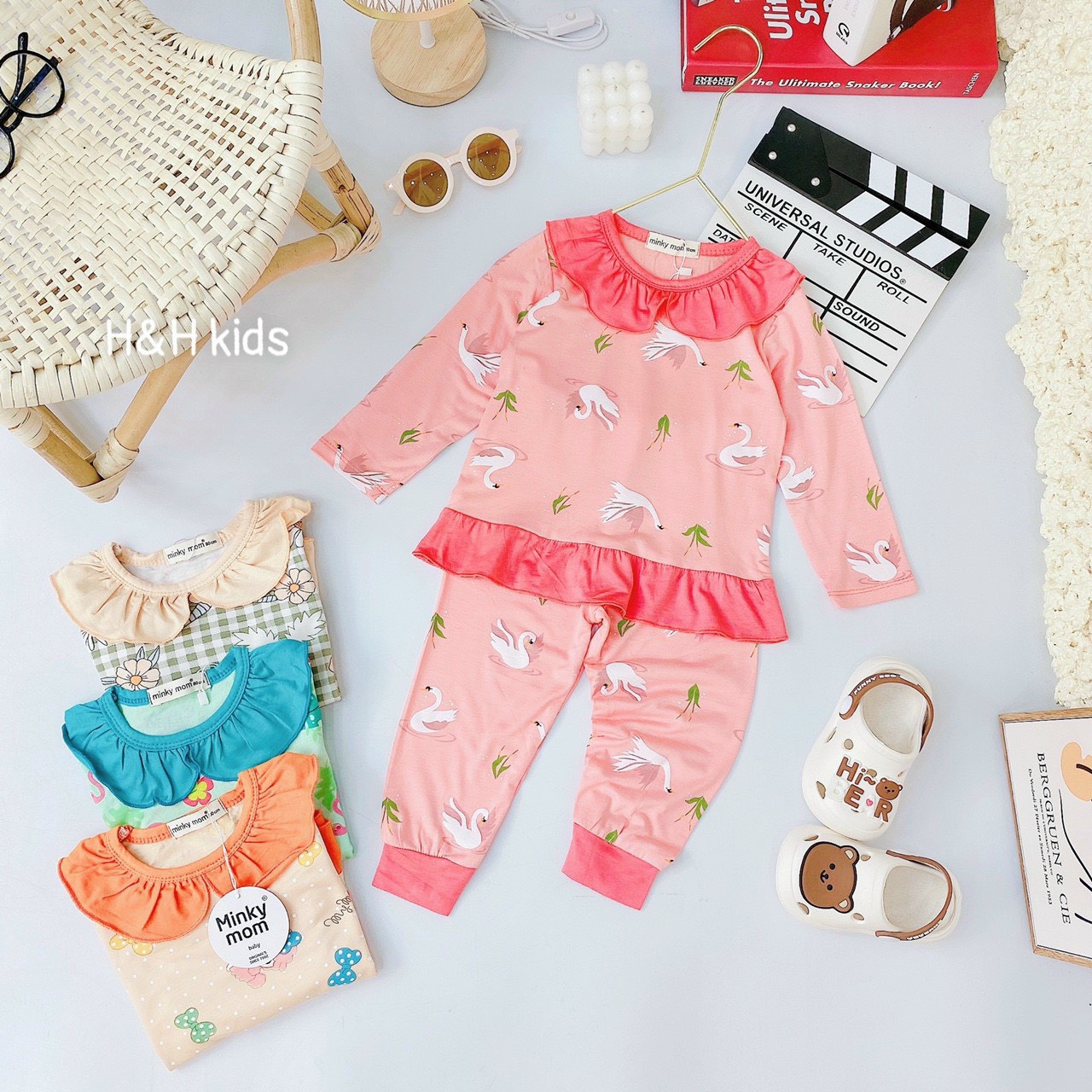 Đồ Bộ Dài Tay Bé Gái Thun Lạnh Minky Cổ Lá Sen Hình Thỏ Hồng Hạc Hoa Cúc