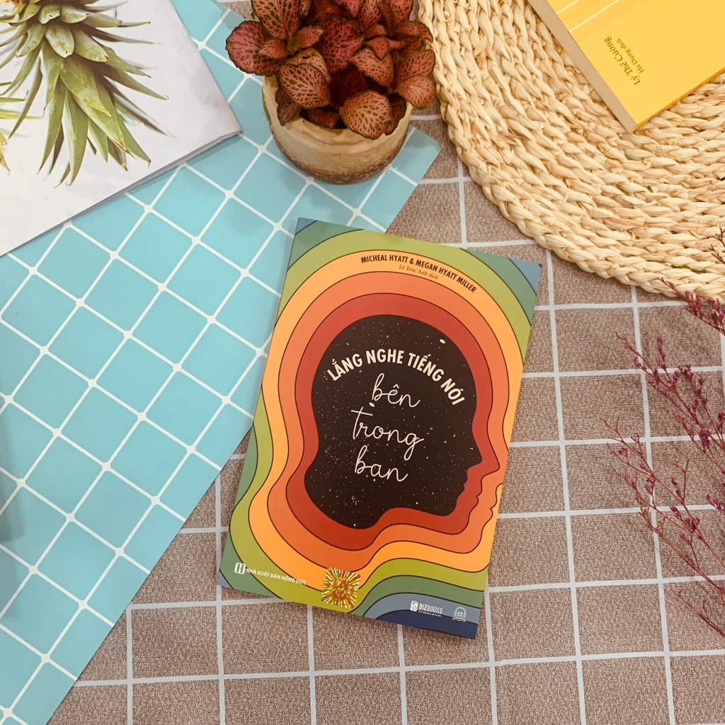 Sách - Lắng Nghe Tiếng Nói Bên Trong Bạn