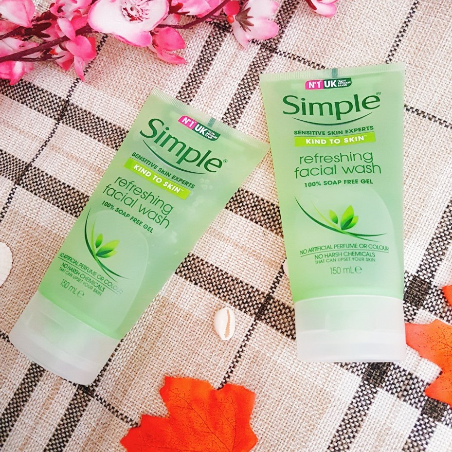 Simple Kind To Skin Refreshing Facial Wash - Sữa Rửa Mặt Dịu Nhẹ Cho Da Nhạy Cảm