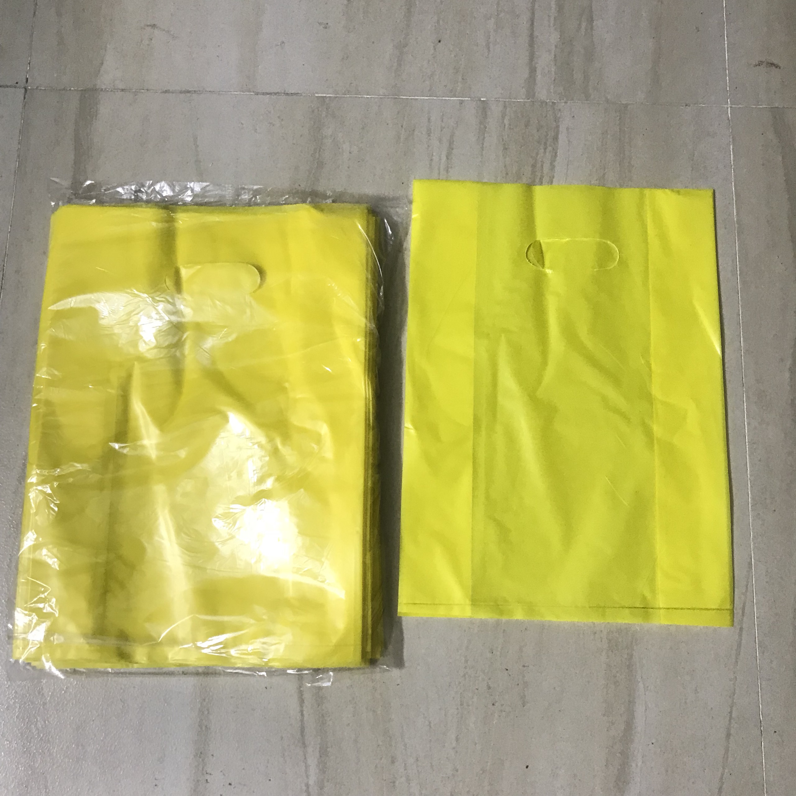 Túi HD/ Túi Nilong Màu Bịch 1Kg Gói Hàng ,Đựng Hàng Size 20x30cm (Giao màu ngẫu nhiên)