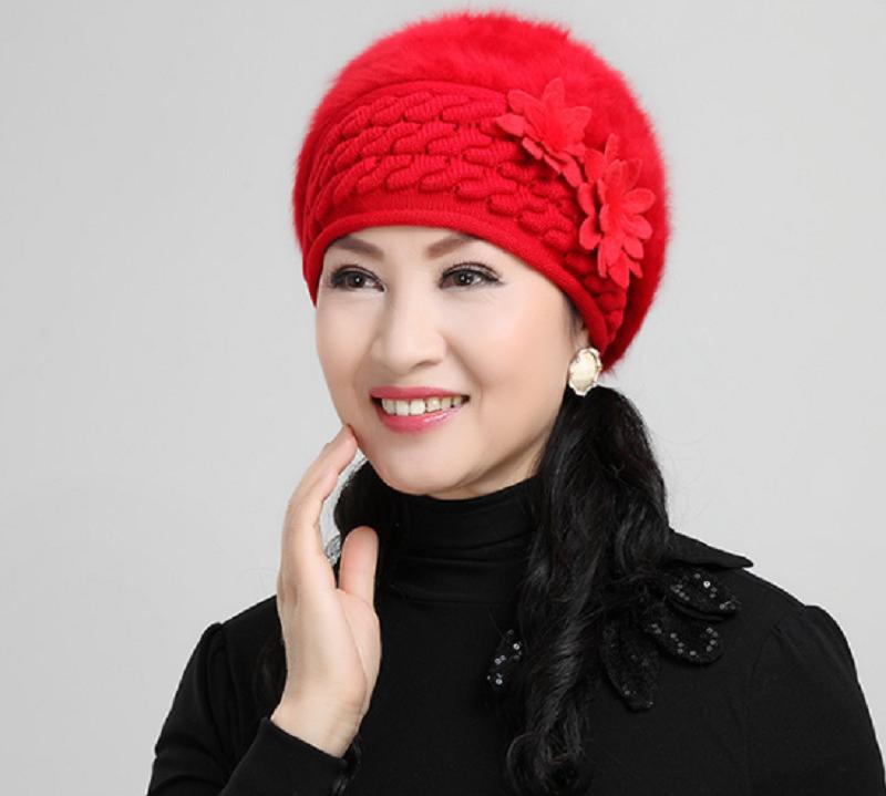 Mũ len lông thỏ gắn hoa đôi cho mẹ, nón nồi len phong cách Hàn