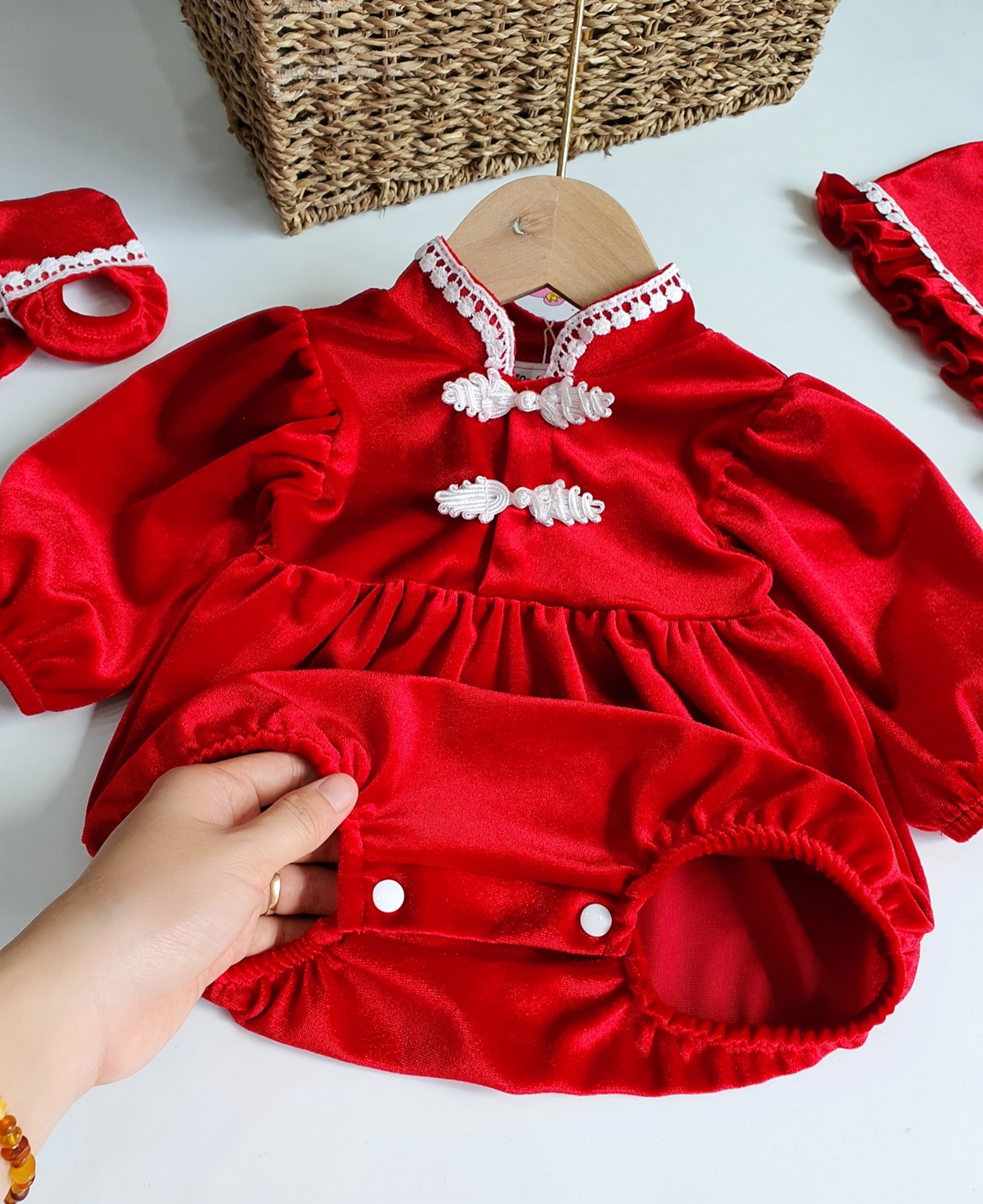 Body Cổ Tàu Bé Gái 3 Đến 12kg Chất Ren Nhật Dập Hoa Nổi CAO CẤP