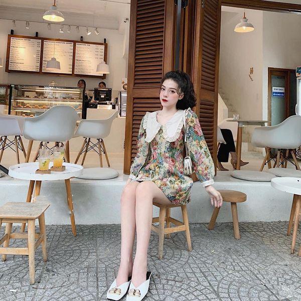 Váy hoa cổ bèo