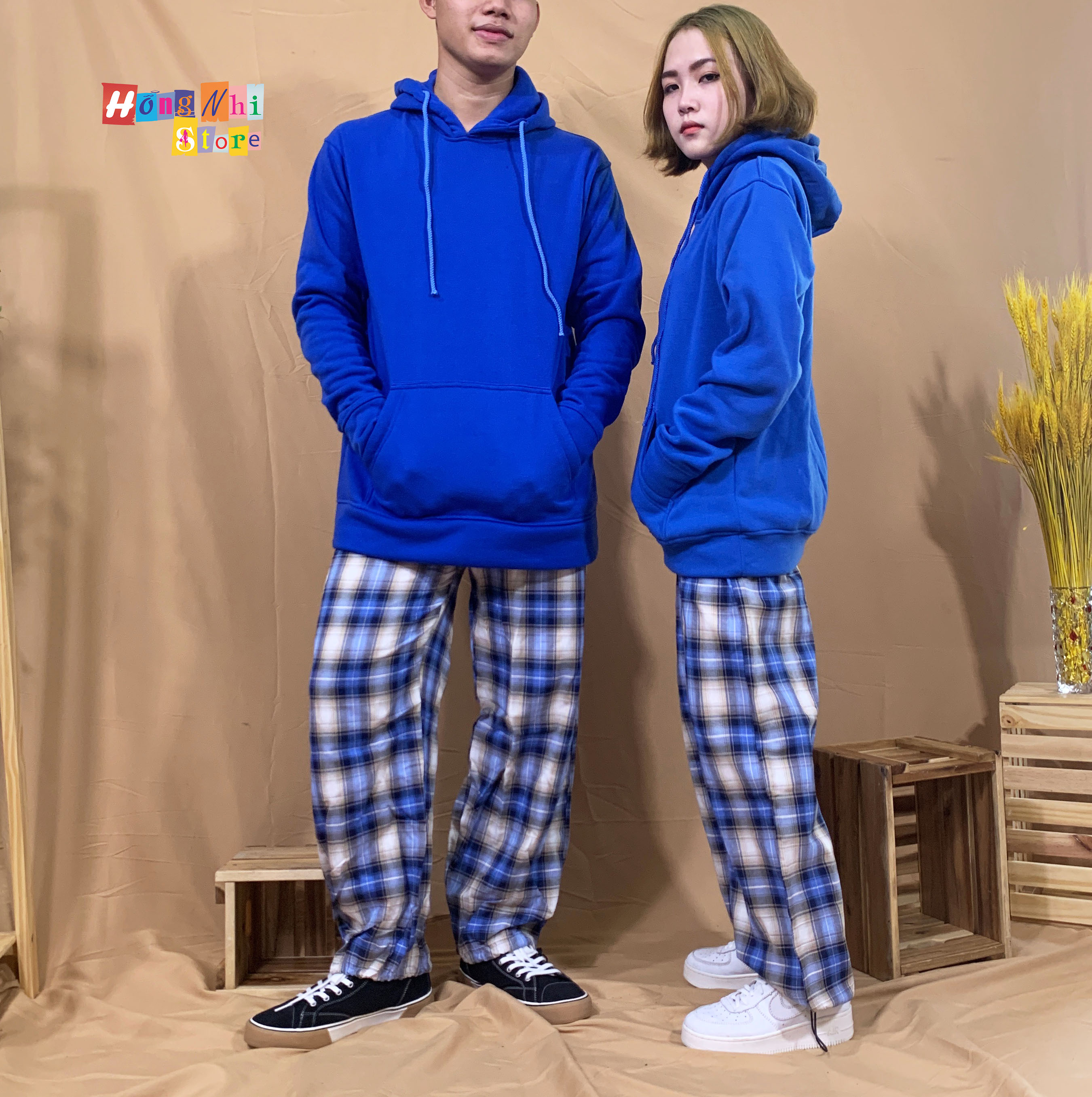 Áo Hoodie Trơn Màu Xanh Dương Cao Cấp Dáng Rộng Unisex Nam Nữ Mặc Được - MM