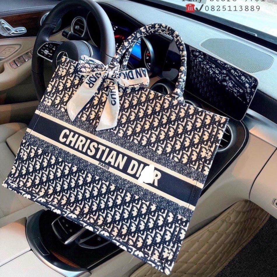 Túi Thổ Cẩm Dir - Túi Cầm Tay Du Lịch Size 40 Kèm Khăn Có Ảnh Thật
