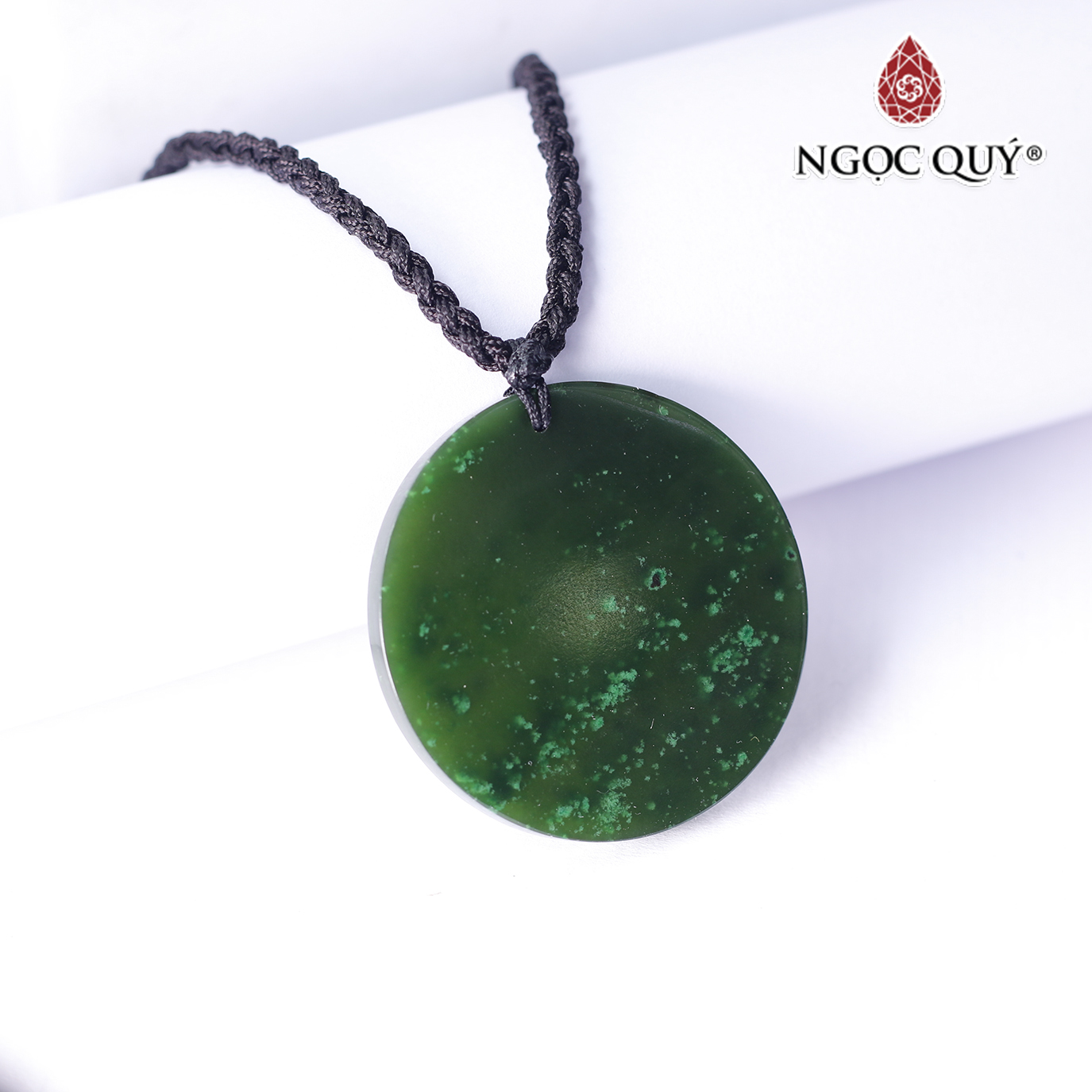 Mặt dây chuyền tròn đá ngọc bích mệnh hỏa, mộc - Ngọc Quý Gemstones