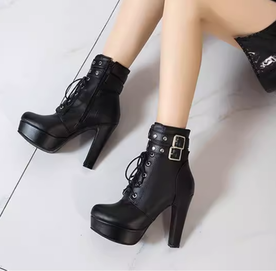 Giày boot nữ cột dây cao gót 11.5cm màu đỏ, trắng, đen CÁ TÍNH mang đi tiệc, đi chơi, biểu diễn GBN126