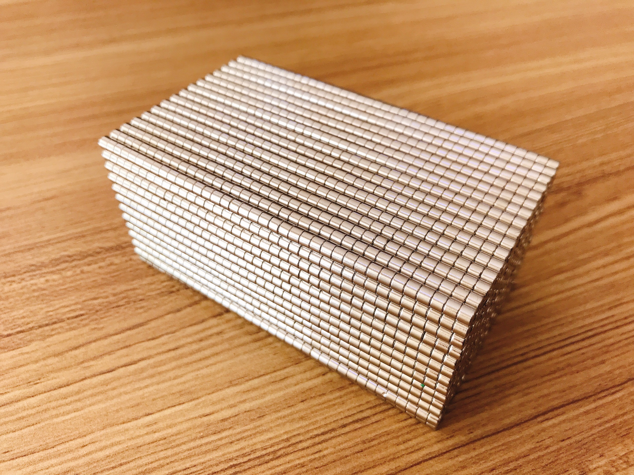 200 Viên Nam Châm Đất Hiếm Loại Tròn 4x3mm Mạ Kẽm Lực Từ N35 Cực Mạnh
