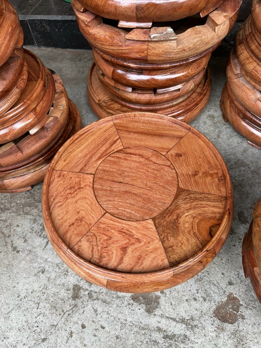 Đôn tròn-kỷ váy gỗ hương mặt 30 cao 18 cm