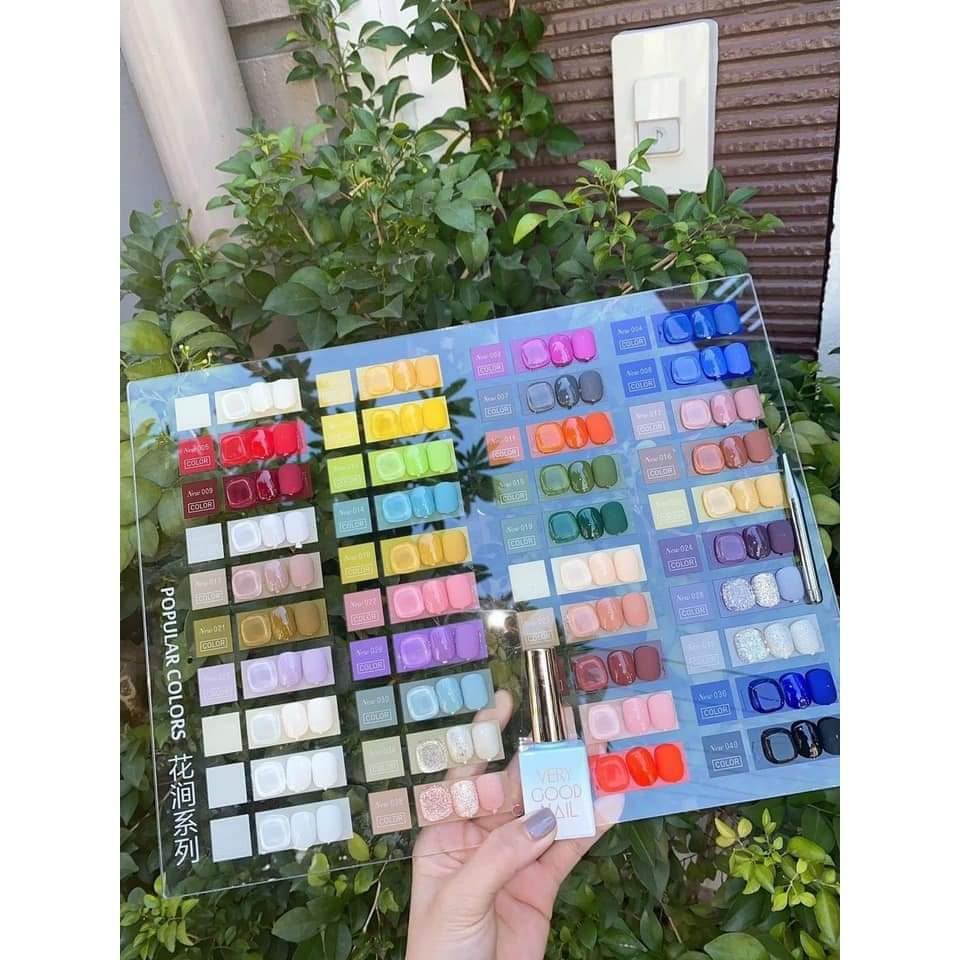 Set sơn nail 40 màu tặng kèm bảng màu và bass top làm móng tay