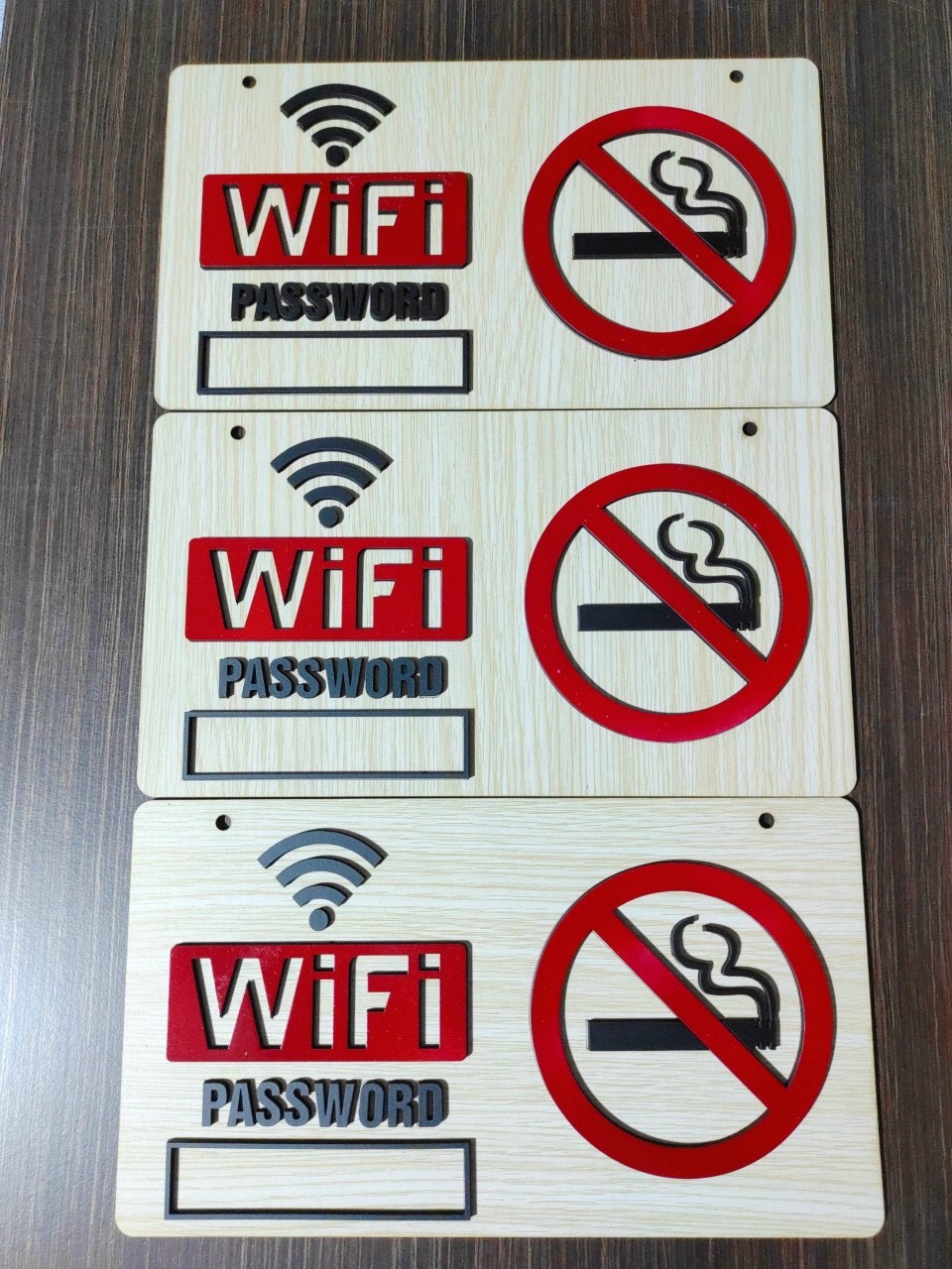 Bảng gỗ trang trí shop quán cà phê không hút thuốc, wifi free có dây treo. Nhận thiết kế yêu cầu