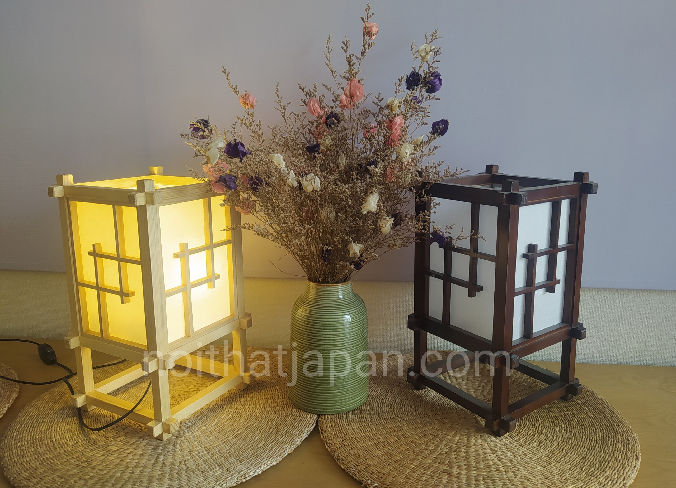 Đèn gỗ shoji deco phòng trà, phòng thiền, phong cách Nhật Bản, để bàn, gỗ tự nhiên và shoji Nhật Bản, kt 20*20*40cm gồm bóng đèn led ánh sáng vàng