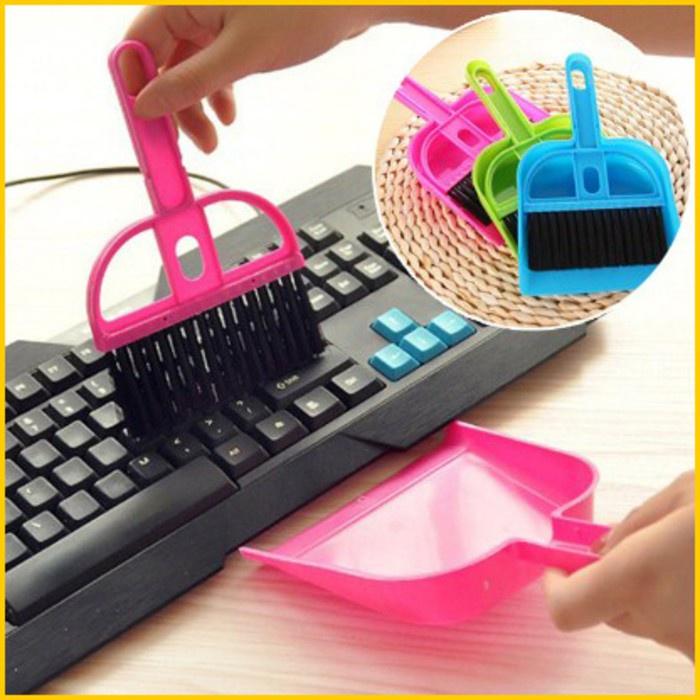 BỘ CHỔI QUÉT BỤI BÀN PHÍM MÁY TÍNH VÀ KI HỐT RÁC MINI CÓ LỖ TREO TIỆN DỤNG ĐA NĂNG