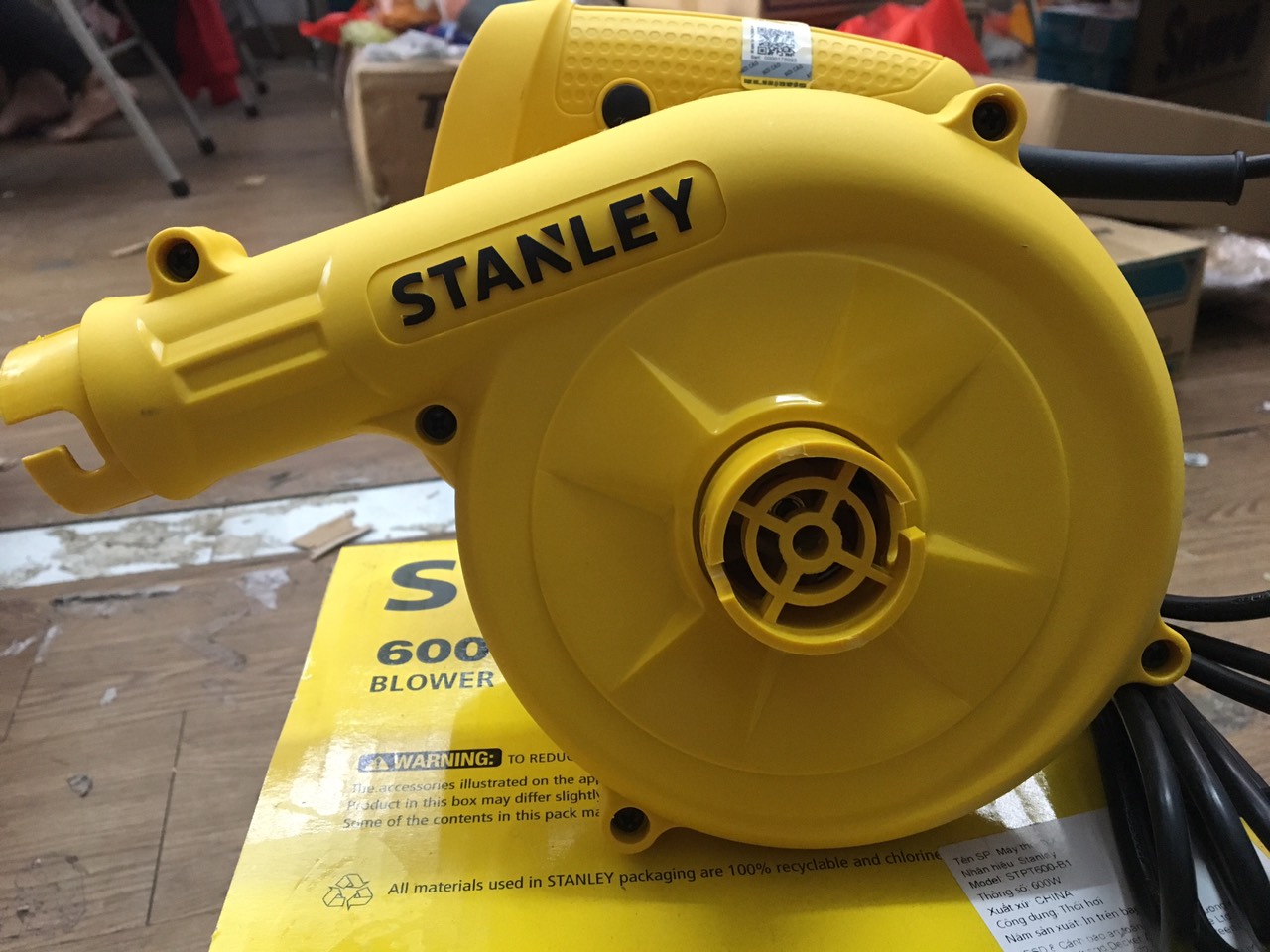 MÁY THỔI HƠI Stanley STPT600-B1