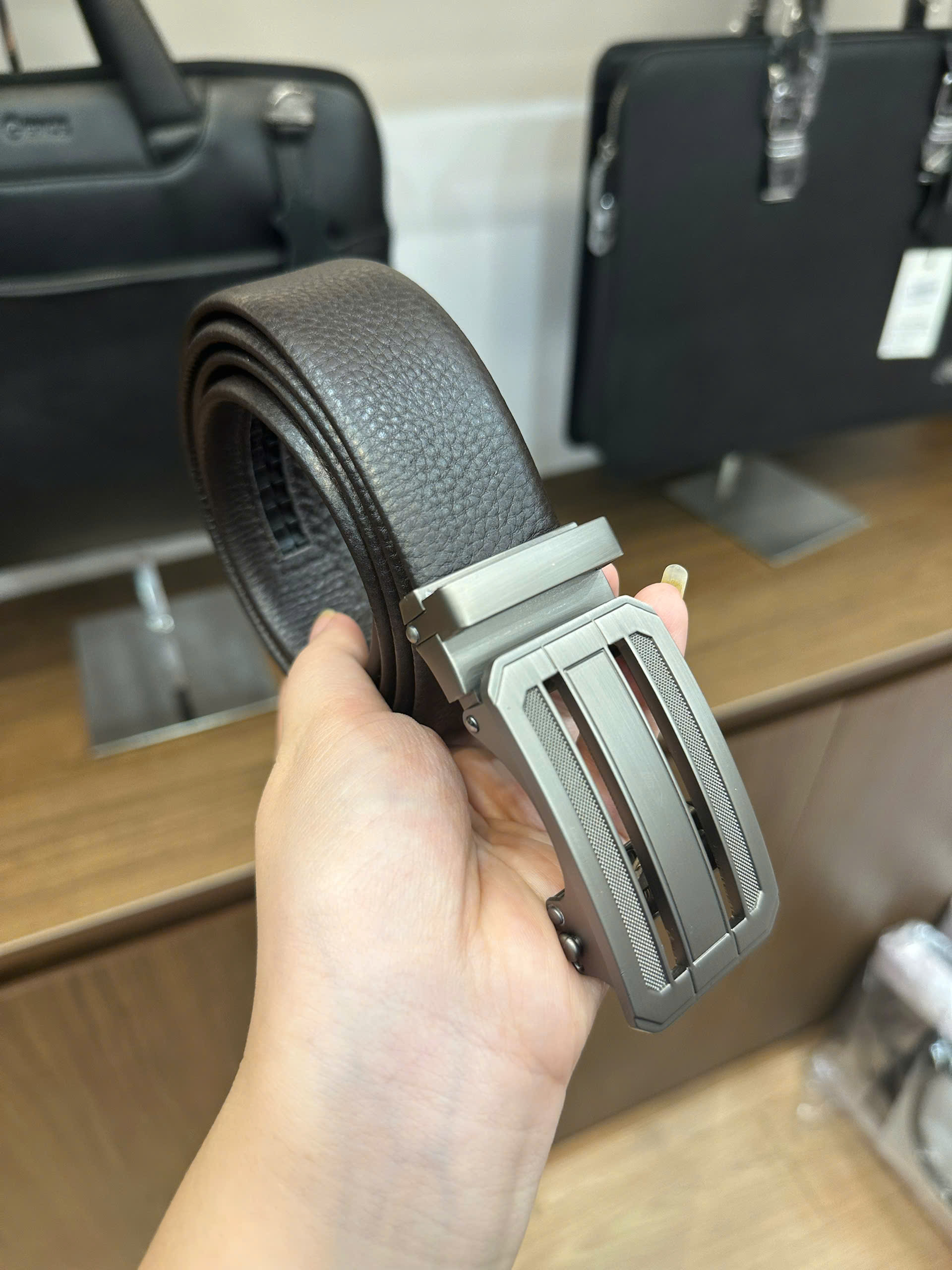 Dây Lưng Nam Thắt Lưng Da Chính Hãng GENCE LG52 Chất Liệu Da Bò Cao Cấp Màu Nâu