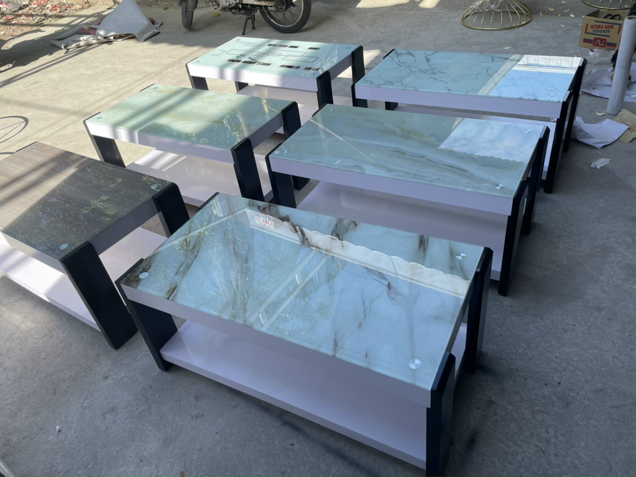 Bàn trà, bàn sofa  mặt kính cường lực in hoa văn tin tế cao cấp hiện đại - BT006