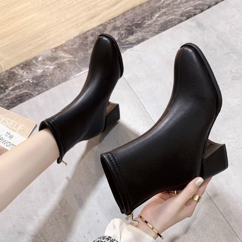 Bốt da nữ khóa M gót vuông, Bốt Nữ Cổ Trung hot trend
