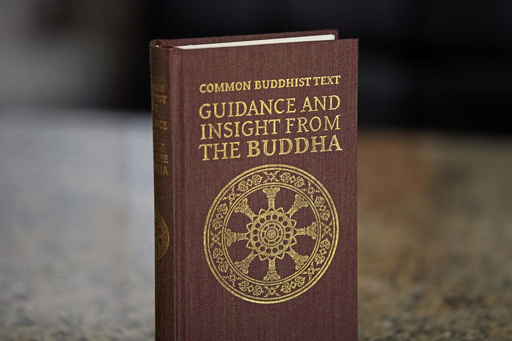 COMMON BUDDHIST TEXT: GUIDANCE AND INSIGHT FROM THE BUDDHA (Phi lợi nhuận)
