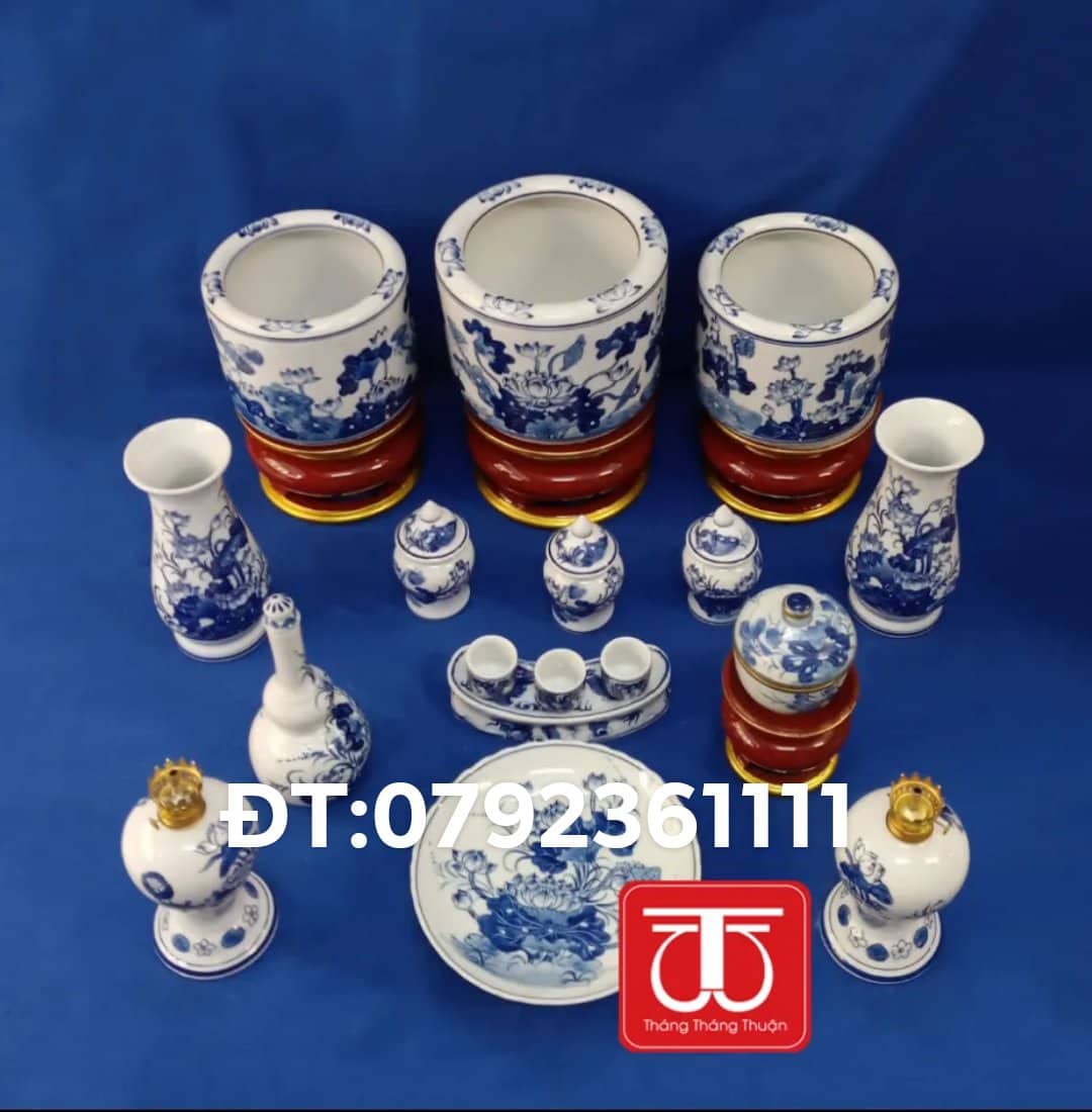 BỘ BÁT HƯƠNG VẼ SEN .ĐẾ GỖ SƠN SON THẾP VÀNG